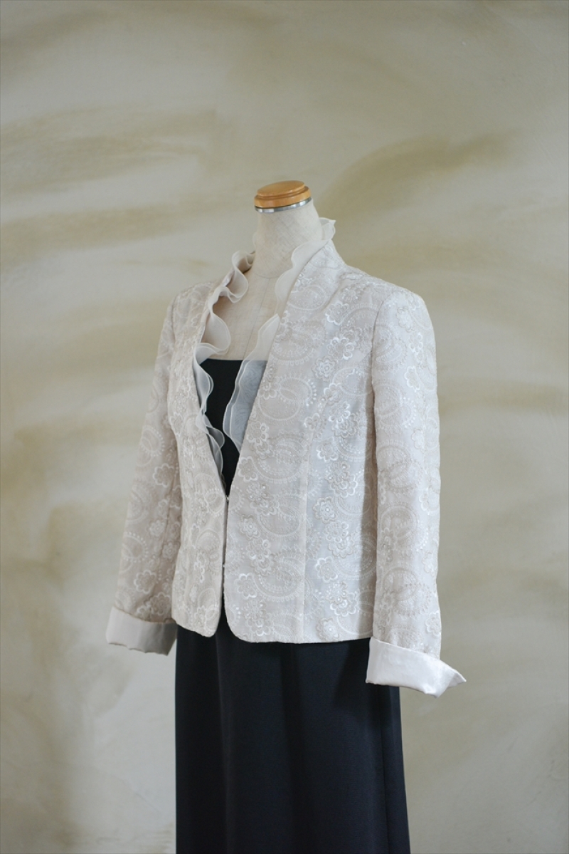 列席ドレス　黒ワンピース1586　白ジャケット2225　