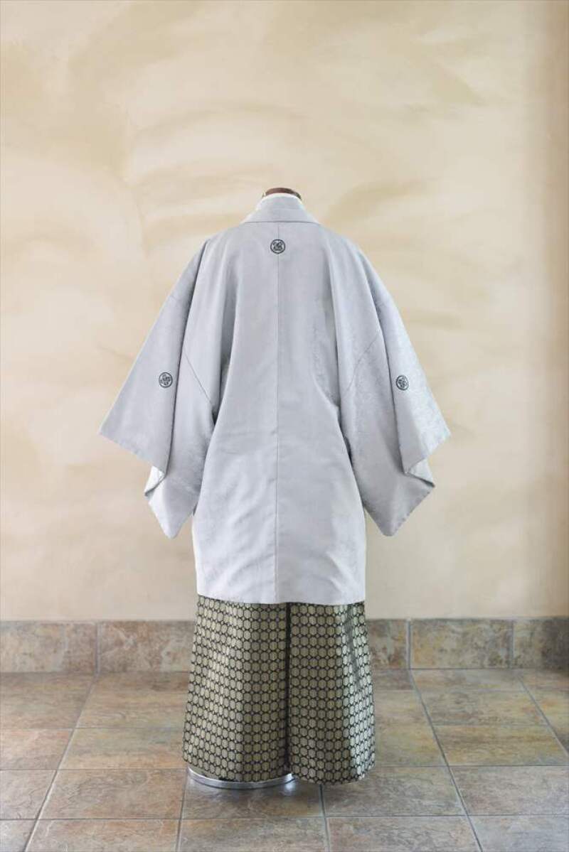 グレー紋服