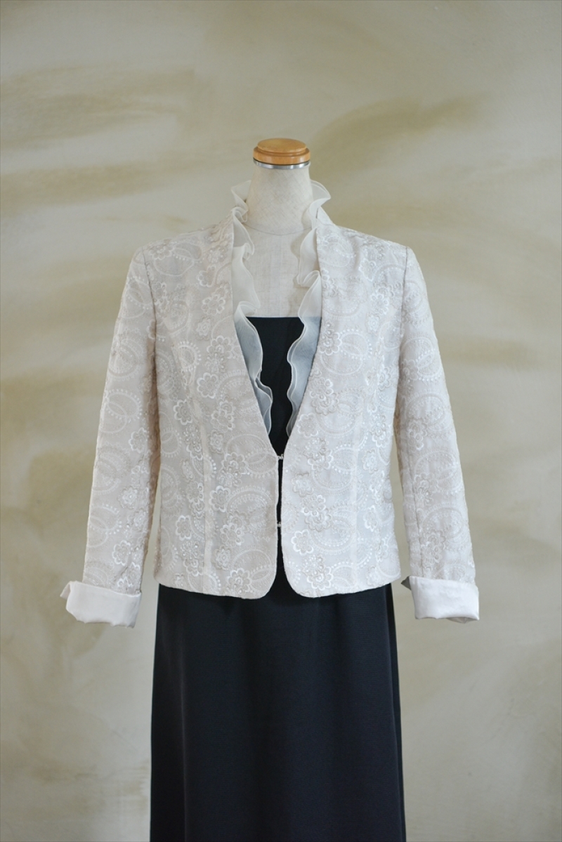 列席ドレス　黒ワンピース1586　白ジャケット2225　