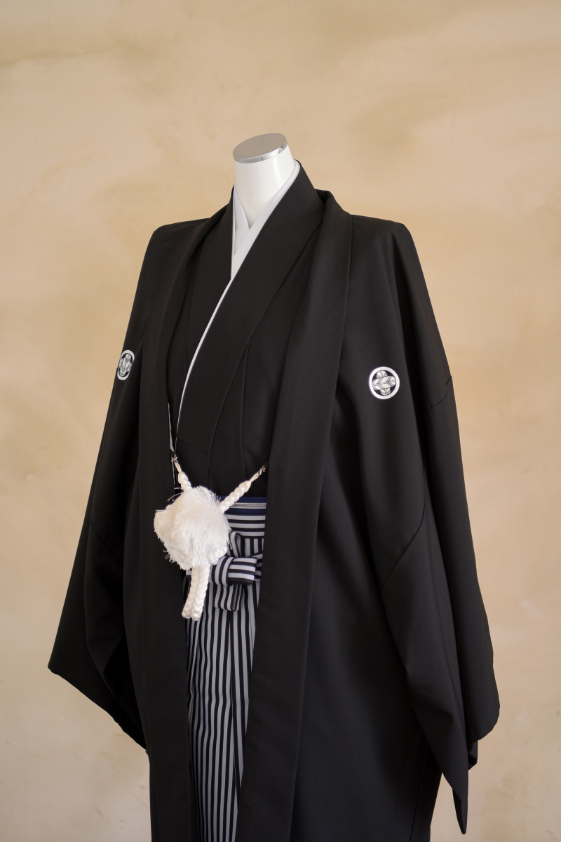 黒紋服