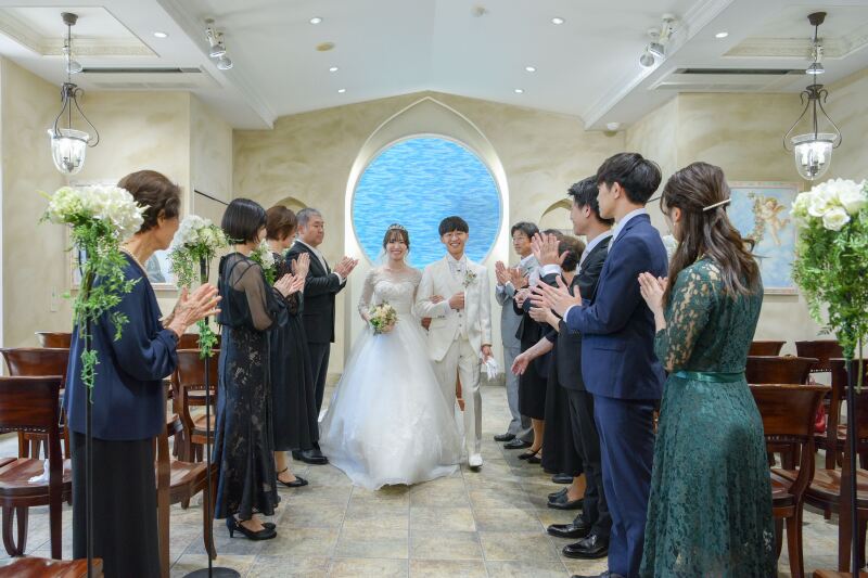 みなさまに見送られ、笑顔でご退場です！