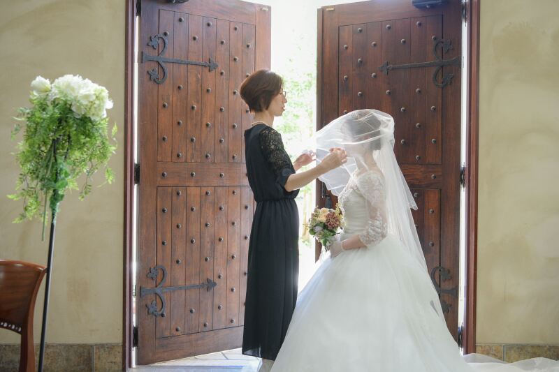 お母様よりベールダウンを・・・