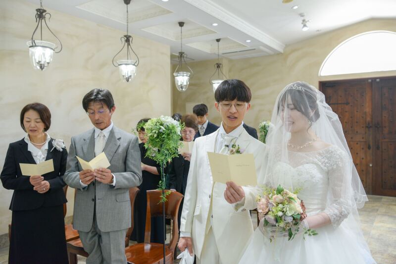 讃美歌をうたうシーン・・・