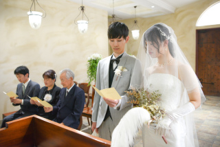 キヌヤ・ブライダルスクエア フェリチタ 熊谷店_お式と同じ流れで★チャペルで挙式風フォト