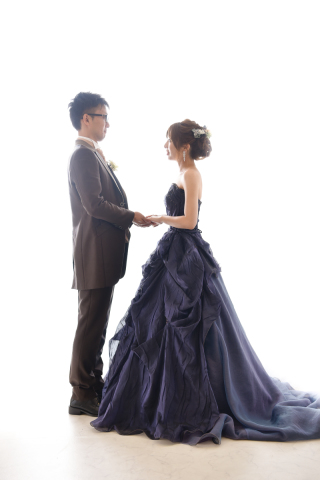 キヌヤ・ブライダルスクエア フェリチタ 熊谷店_ナチュラルから王道のポーズまでいろいろ★洋装スタジオ