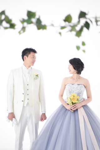 キヌヤ・ブライダルスクエア フェリチタ 熊谷店_ナチュラルから王道のポーズまでいろいろ★洋装スタジオ