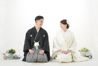 キヌヤ・ブライダルスクエア フェリチタ 熊谷店_きっちりスクリーンからナチュラル背景まで★和装スタジオ