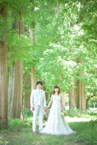 キヌヤ・ブライダルスクエア フェリチタ 熊谷店_開放感のある公園で撮影★ガーデンフォト