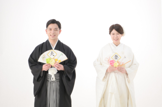 キヌヤ・ブライダルスクエア フェリチタ 熊谷店_きっちりスクリーンからナチュラル背景まで★和装スタジオ