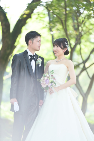 キヌヤ・ブライダルスクエア フェリチタ 熊谷店_開放感のある公園で撮影★ガーデンフォト