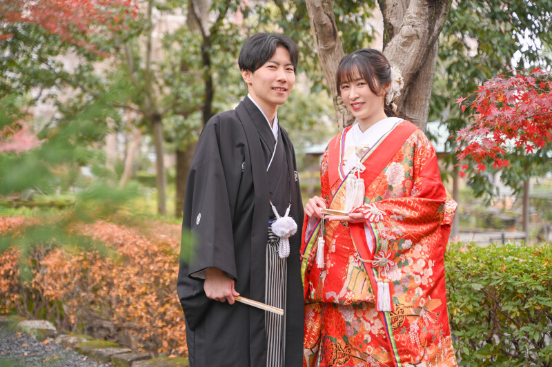 和庭園で撮影 紅葉フォトプラン 新郎新婦衣裳各1着ずつ 全データ付き