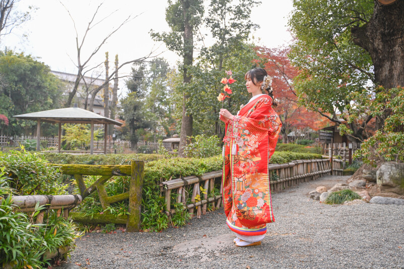 和庭園で撮影 紅葉フォトプラン 新郎新婦衣裳各1着ずつ 全データ付き
