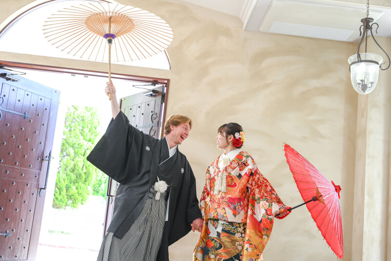 7月8月撮影限定【洋館風スタジオで叶える和装フォト 】美肌レタッチ付/データ20カット付き 