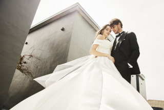 ウェディングドレス・タキシードイメージ