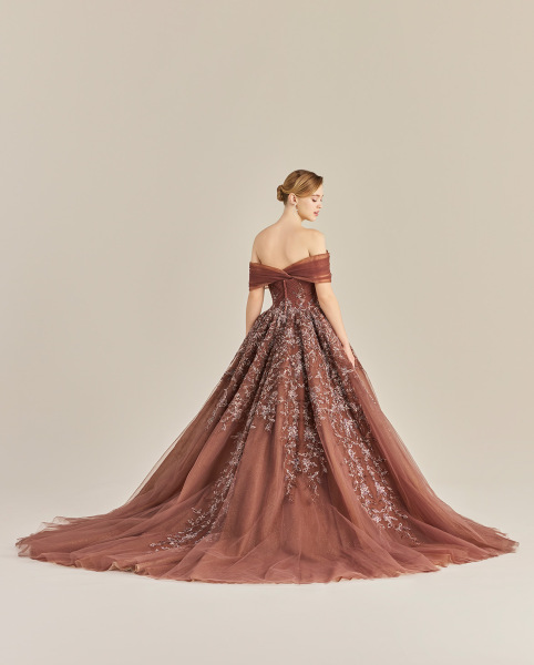 ブラウン・アーマンド