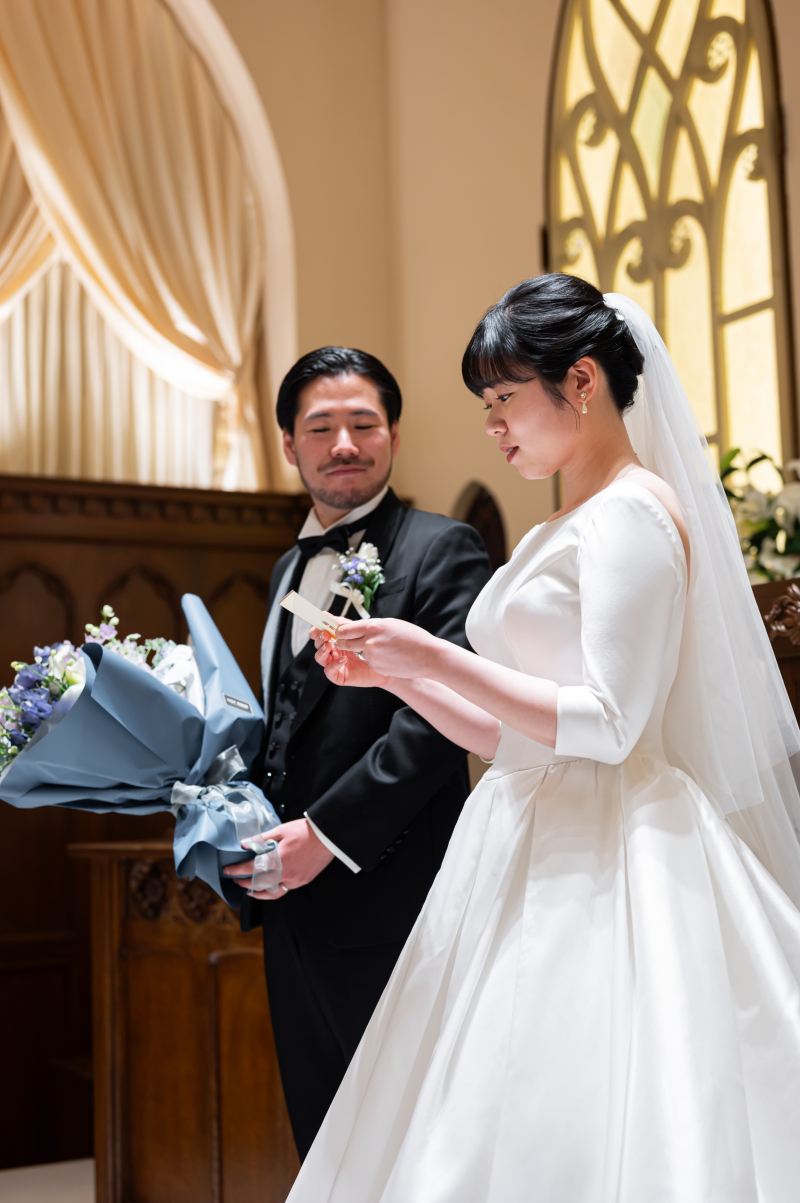 花束に手紙を添えて