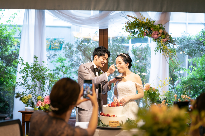 ケーキのファーストバイト