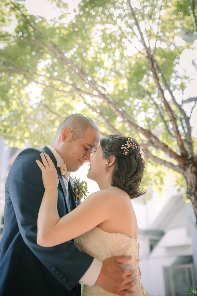 陽が差し込み初夏のウェディング