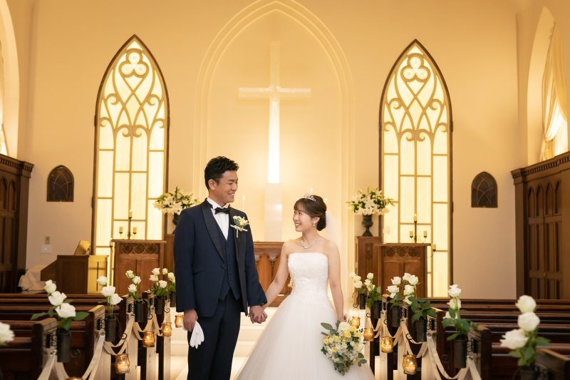 新郎様と自然な笑顔で