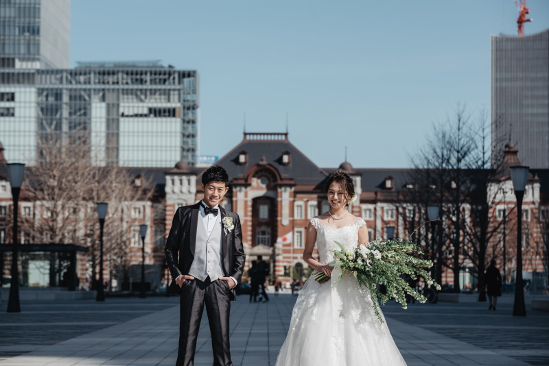東京駅をバックに最高の笑顔を！