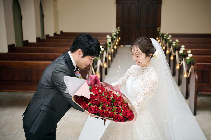 赤バラのプレゼント