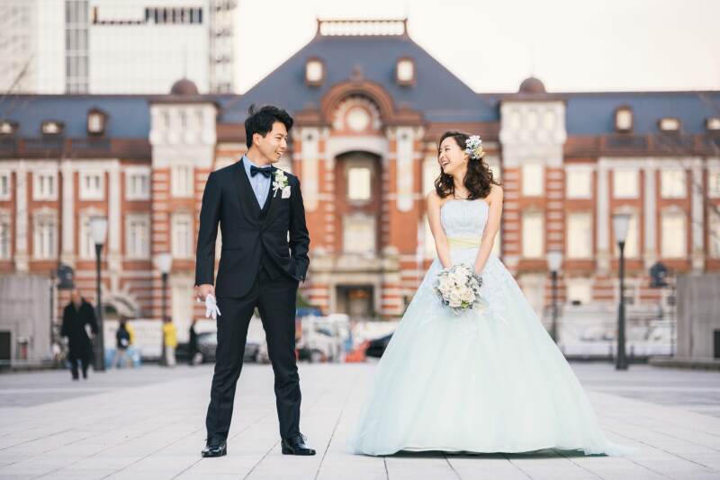 東京駅前の広場