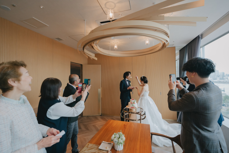 【8月30日・31日申込限定!】真夏のRising sunフェア!ご家族だけのささやかな祝宴|洋装1着 会食付きプラン