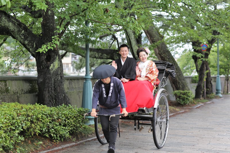 人力車はホロがついてます