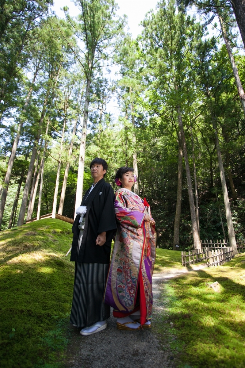 苔を踏まないように