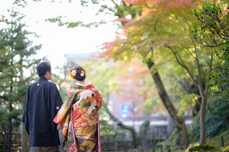 紅葉を見上げて