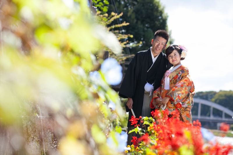 野の花も艶やかに