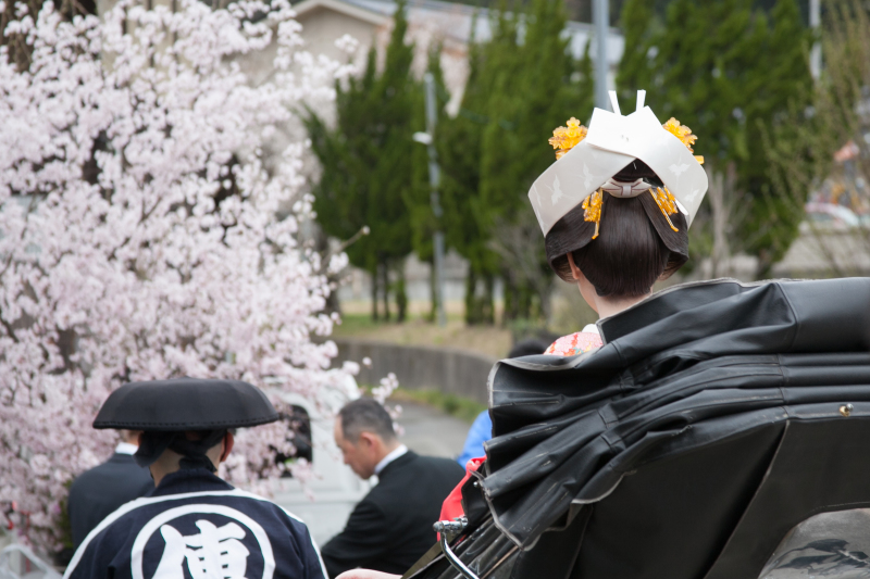 新郎家へ向かいます