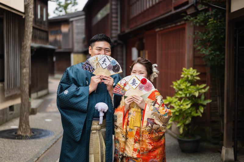 お手製の扇子で