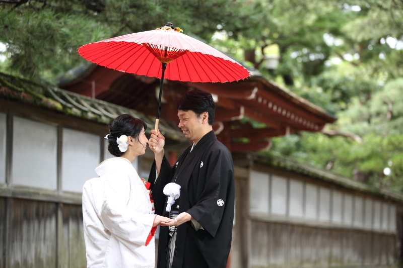 見つめ合い