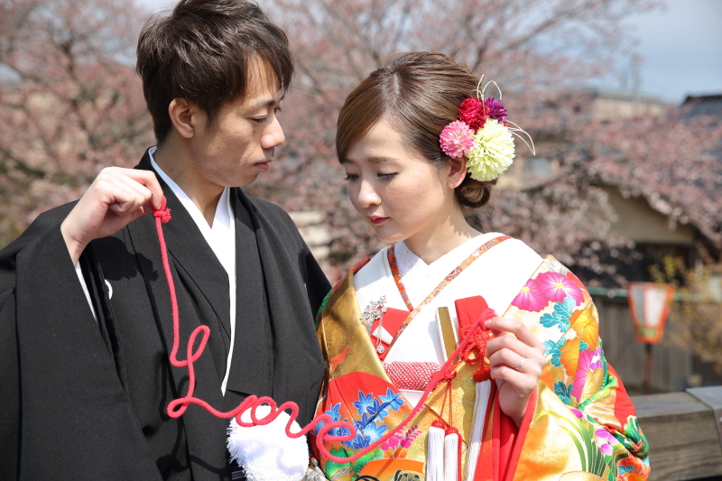 初々しい桜バックで