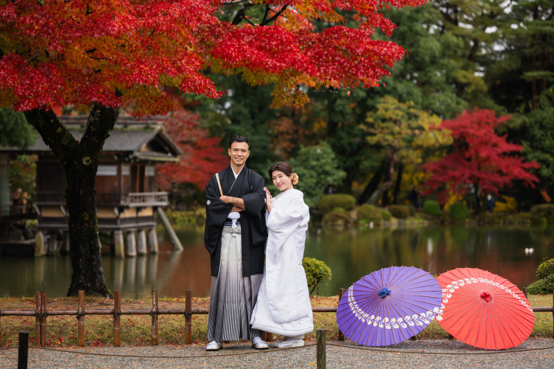 池と紅葉