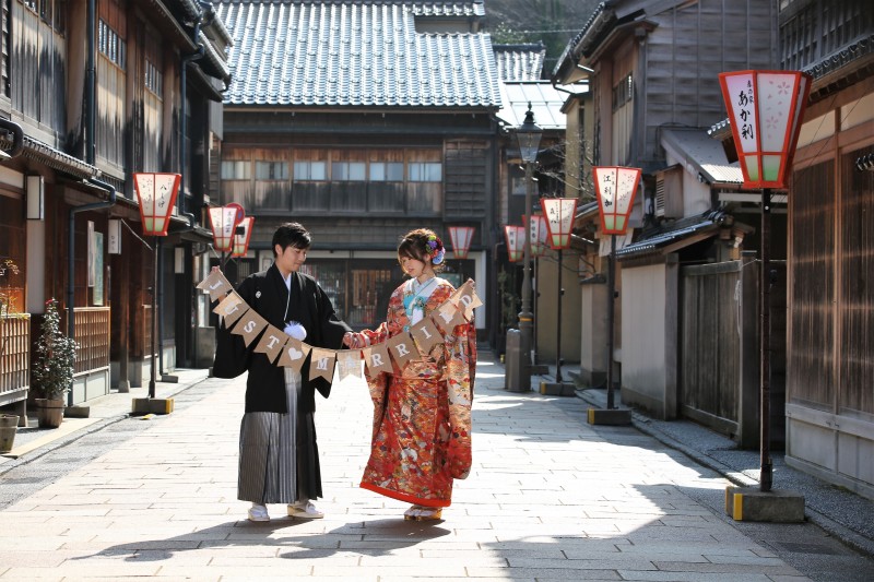 茶屋街にぼんぼりが立ちました