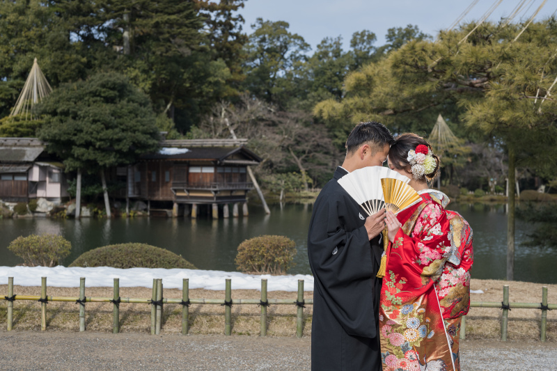 扇子で