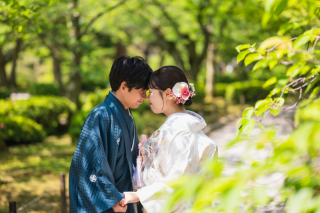 和装での撮影は庭園が素敵！
