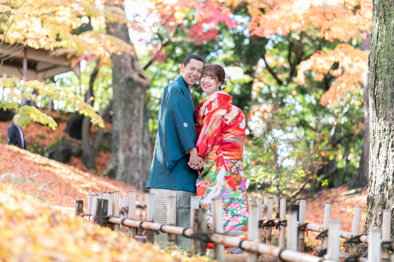 【まだ間に合う・紅葉プラン】和装2着で2ヵ所撮影!ひがし茶屋の街並みと兼六園の紅葉撮影。