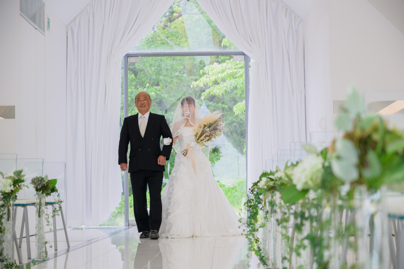 【チャペル結婚式プラン】ホテルでのチャペル式+衣装+撮影+美容着付のセットプラン。親族、友人列席OK!