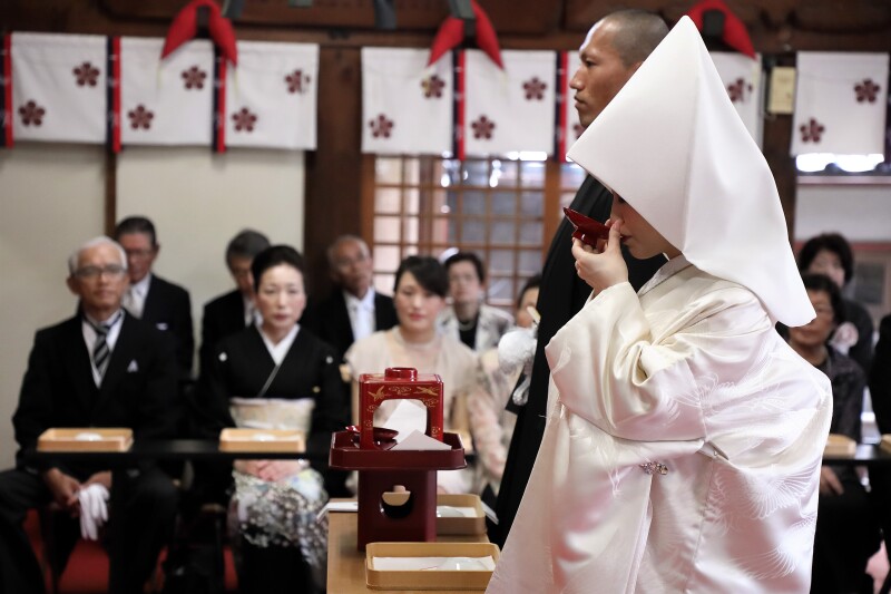【神社婚プラン】金澤神社婚!白無垢撮影!希望の神社で結婚式を行うプラン。式スナップ撮影+集合写真撮影 親族友人の参列も自由。