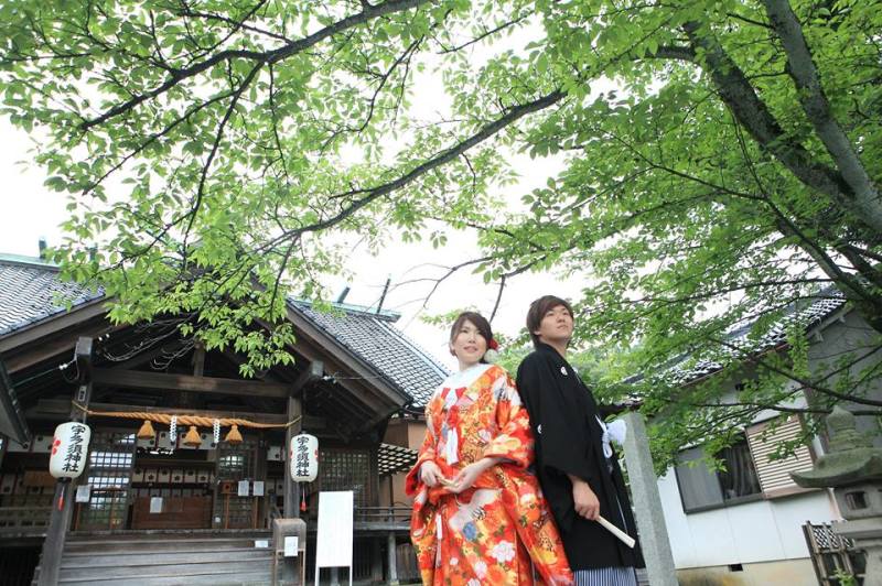 うたす神社境内にて