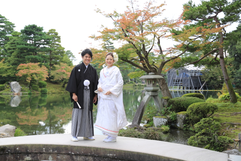 ことじ灯籠前にて