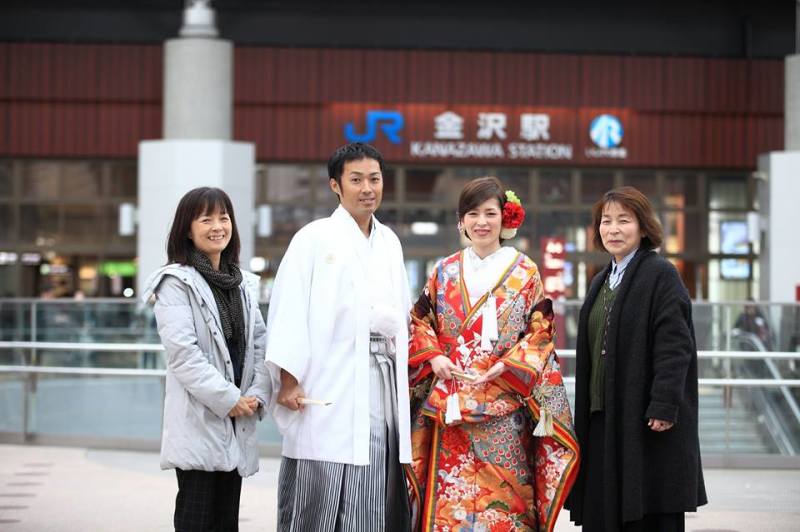 金沢駅にて