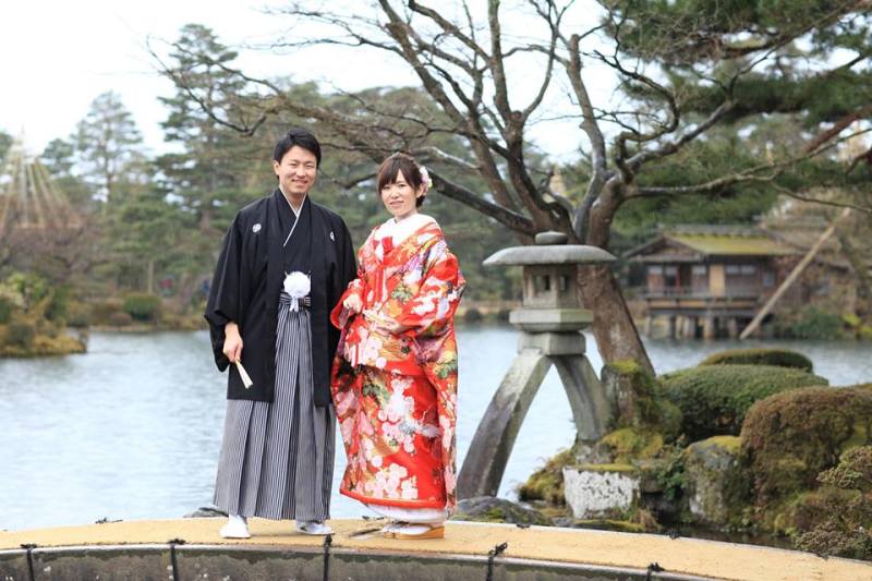 ことじ灯籠前にて