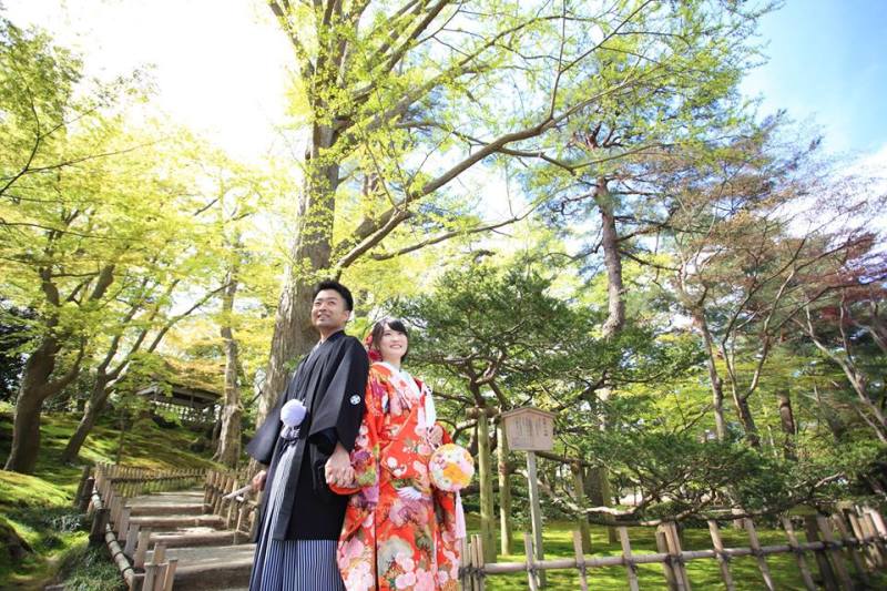 青空をバックに