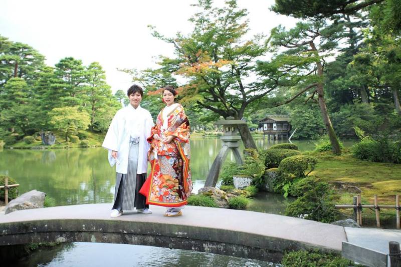 ことじ灯籠前にて