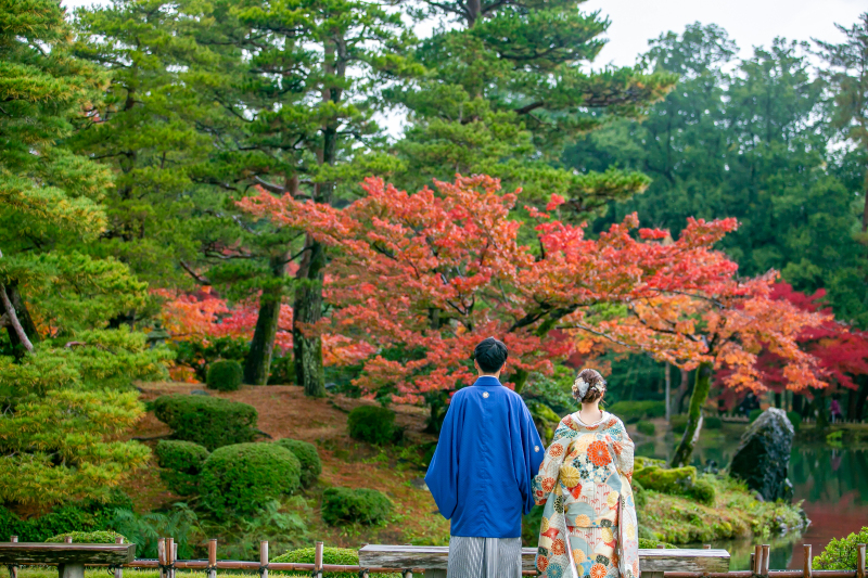 眼下に広がる紅葉