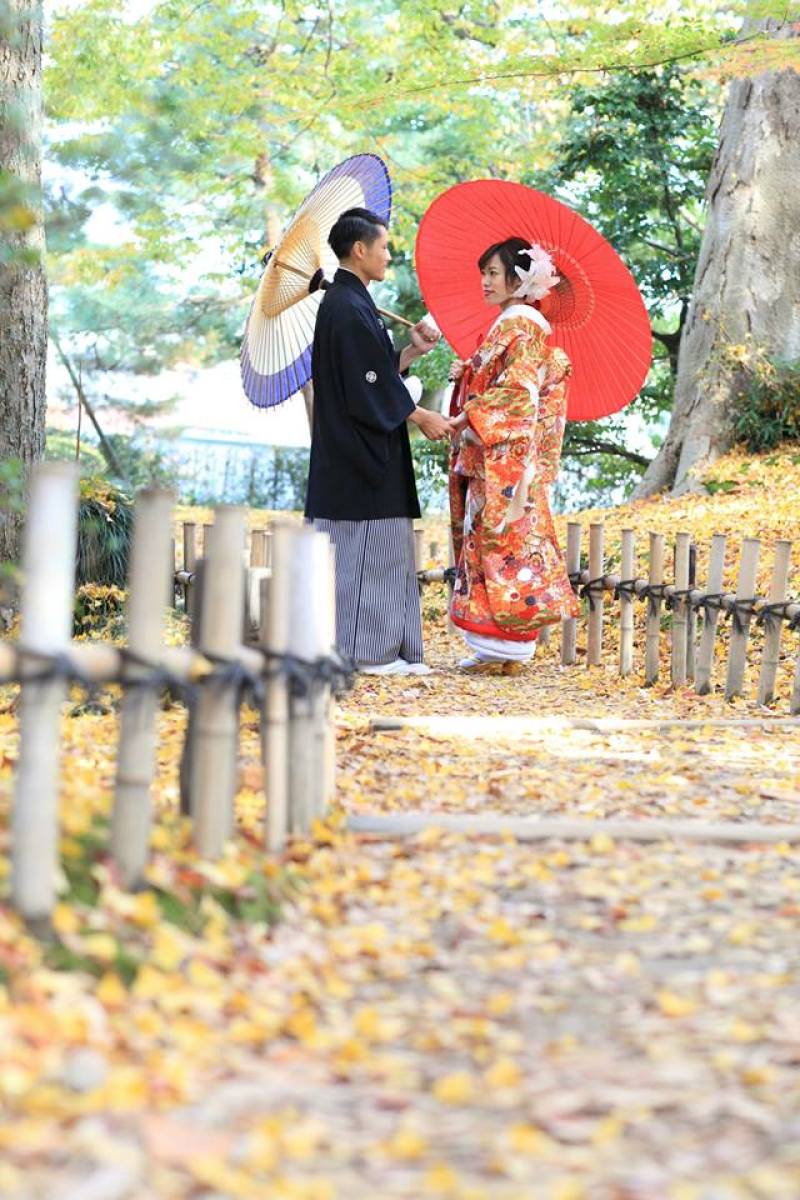 落ち葉の続く道